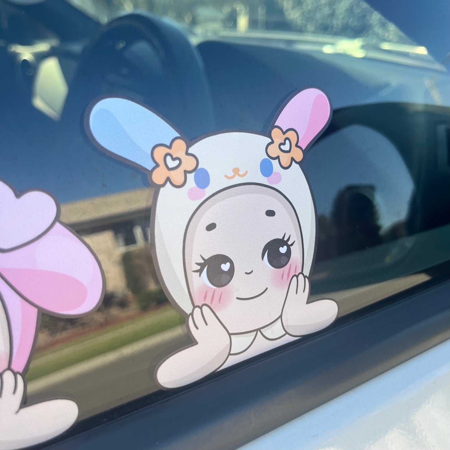 Usahana Angel Peeker