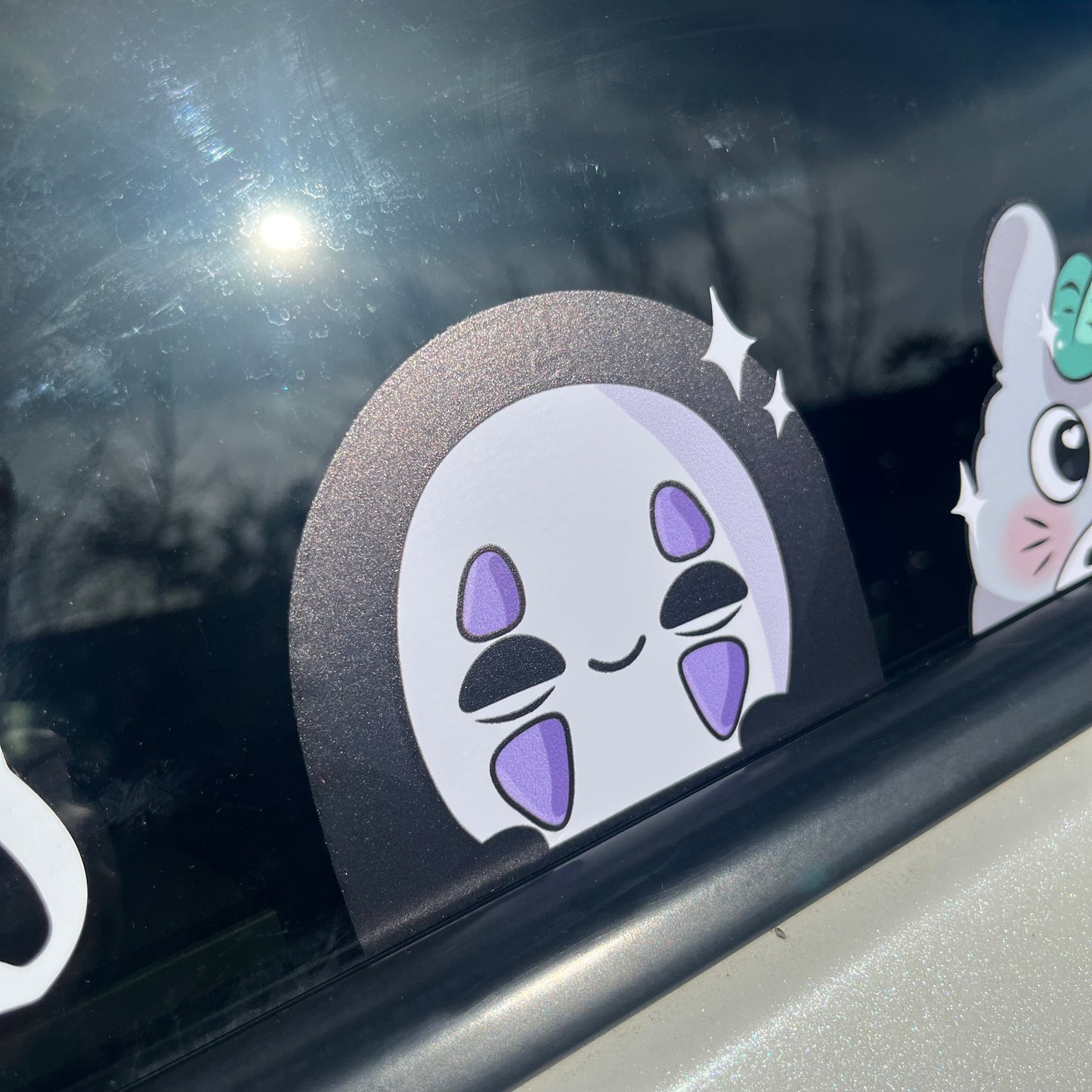 Masked Ghost 2.0 Peeker